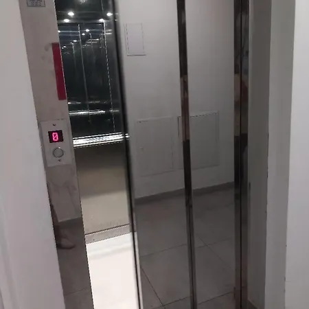 Апартаменти Cozy In *