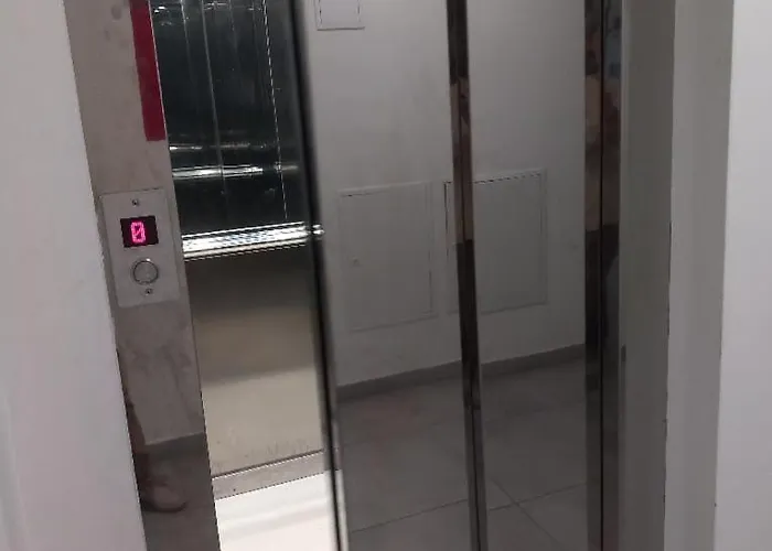 Апартаменти Cozy In *